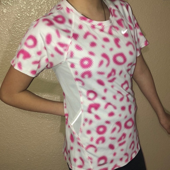Nike Tops - Nike t shirt
